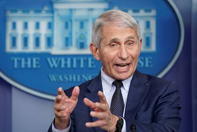 Anthony Fauci durante un briefing alla Casa Bianca